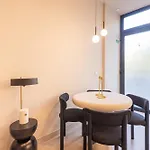 Loft - B 1-6 Smart Access & Urban Calm *
