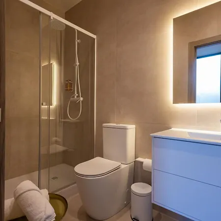 Loft - B 1-6 Smart Access & Urban Calm *