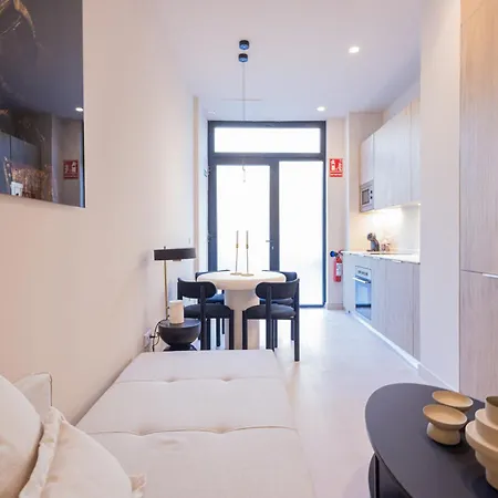 Loft - B 1-6 Smart Access & Urban Calm *
