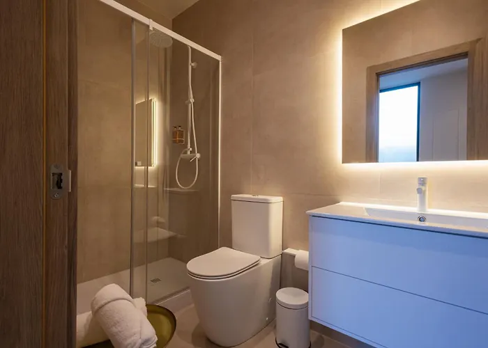 Loft - B 1-6 Smart Access & Urban Calm *