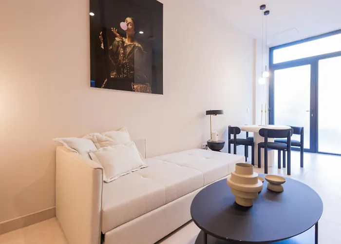 Loft - B 1-6 Smart Access & Urban Calm