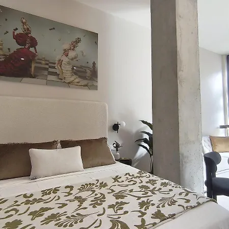 Apartment Loft - B4 Smart Access & Urban Calm