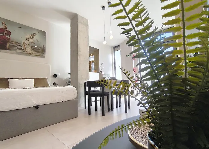 Apartment Loft - B4 Smart Access & Urban Calm