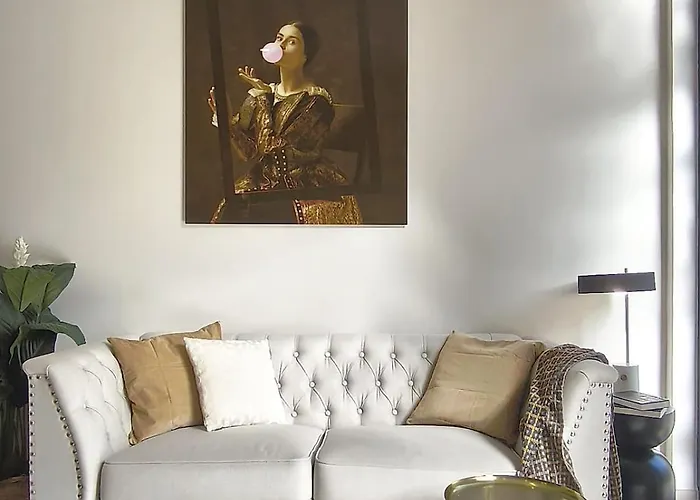 Apartment Loft - B4 Smart Access & Urban Calm *